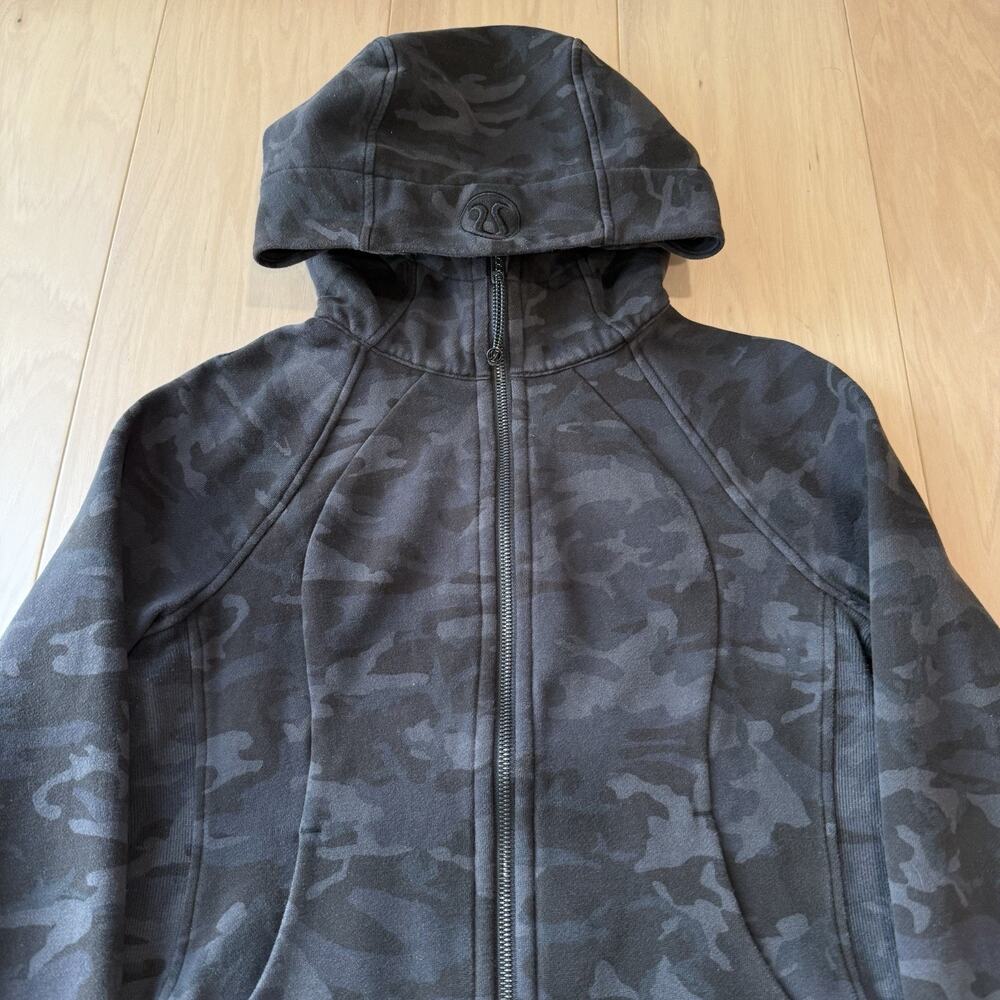 Lululemon Scuba Hoodie 6 Black Camo Full Zip Jacket Workout Athleisure Yoga - Picture 3 of 9